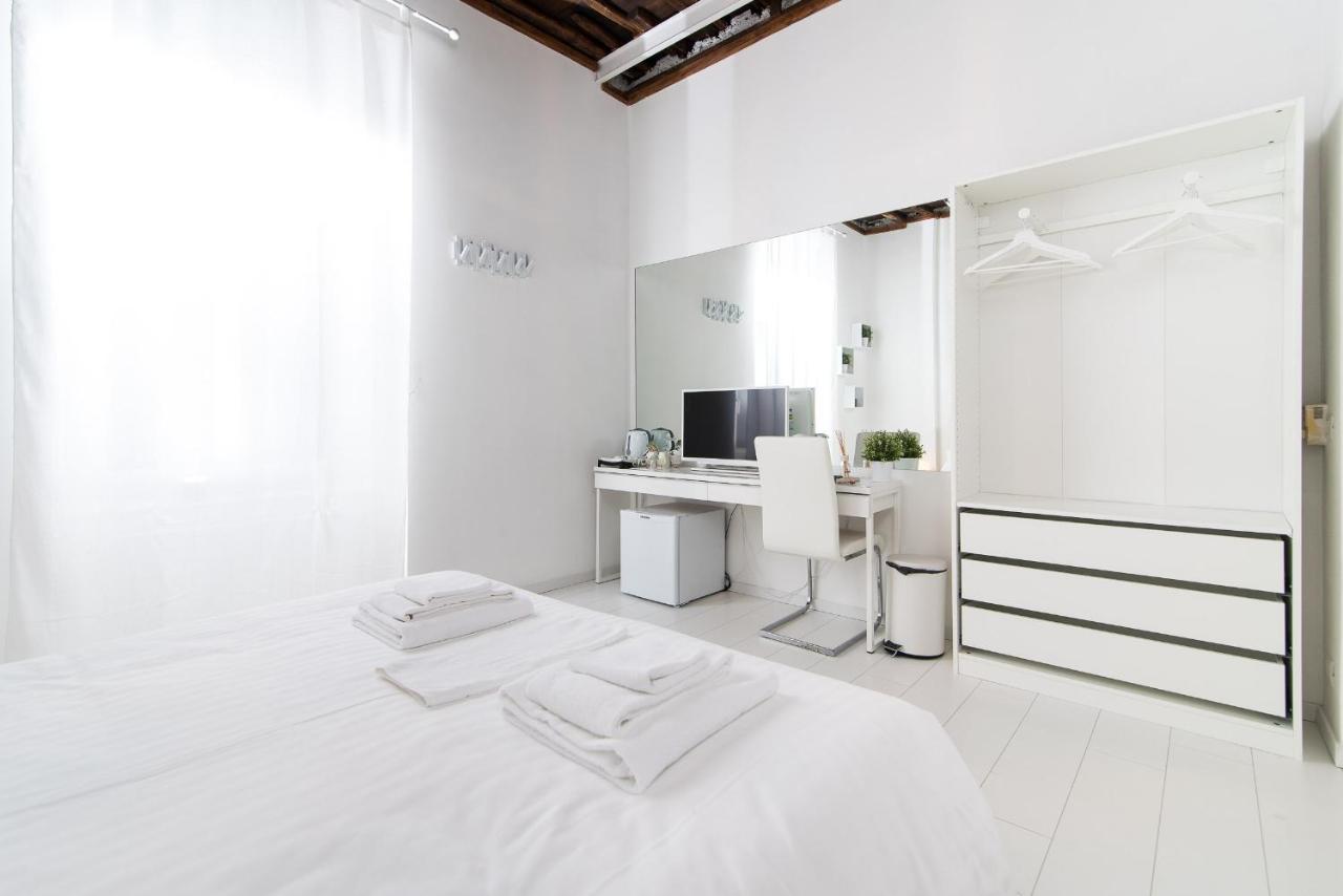 White Ostilia Guest house