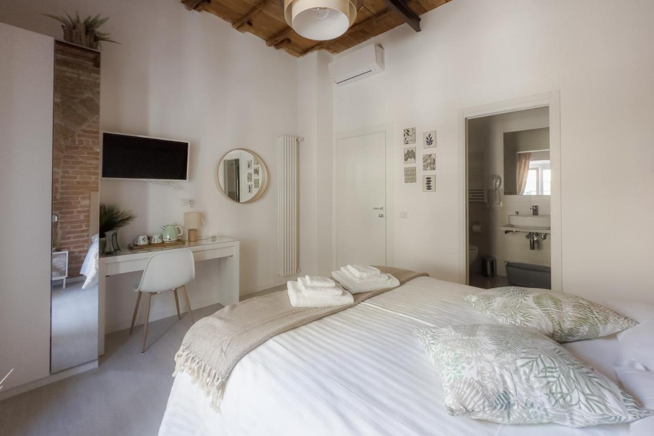 White Ostilia Guest house