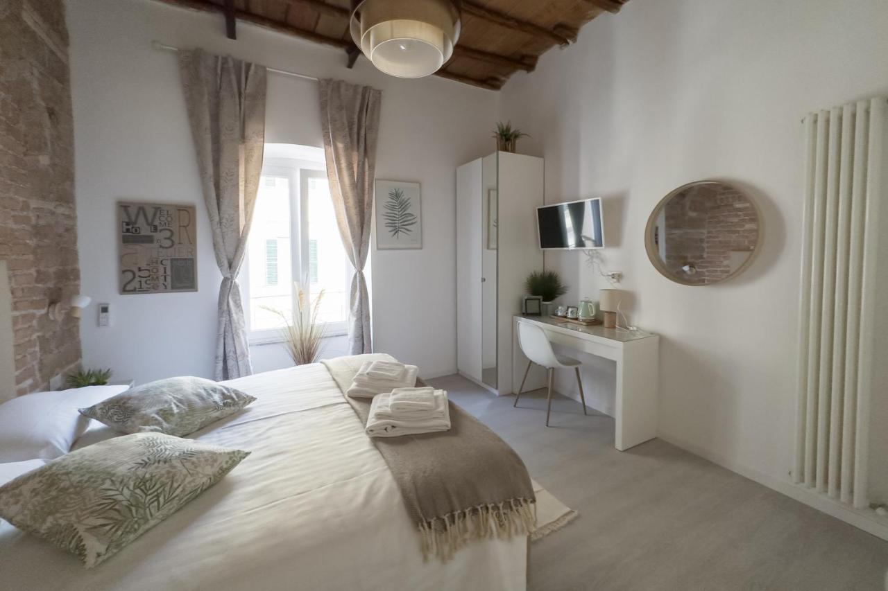 White Ostilia Guest house Rome