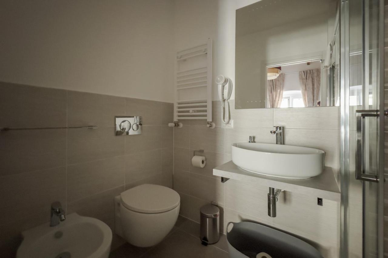 White Ostilia Guest house *