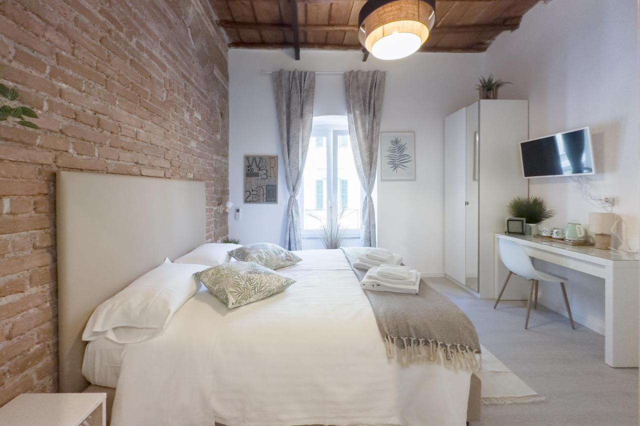 White Ostilia Guest house