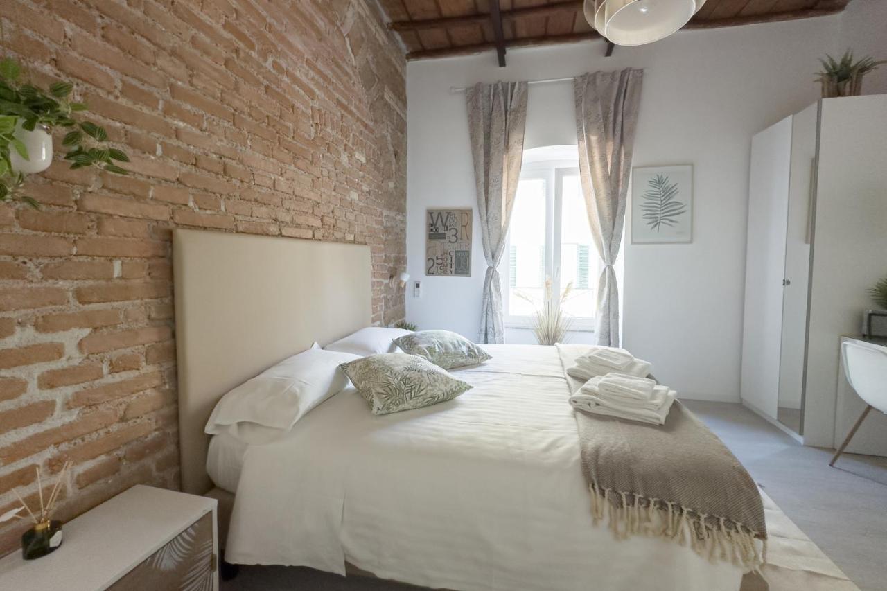 White Ostilia Rome